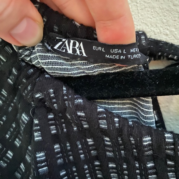 Zara Black Patterned Puff Sleeve Dress - Picture 4 of 7